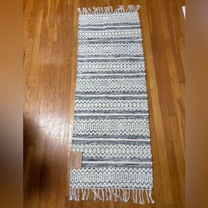 Artisan Rugs Gray and White Patterned 100% Cotton Runner Rug